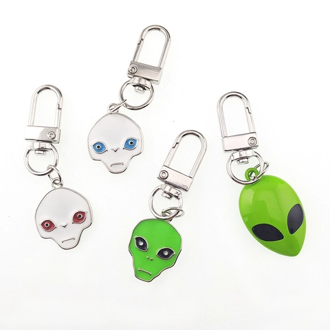 Alloy Alien Head Keychain UFO Cartoon Drip Oil Pendant For Halloween Bag Decoration Sci-Fi Quirky Jewelry Keychain Gift