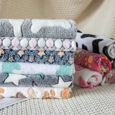 Soft Pet Blanket Coral Fleece Warm Puppy Throw For Dogs Cats Machine Washable Flannel Print Mat Star Bone Pattern Bedding