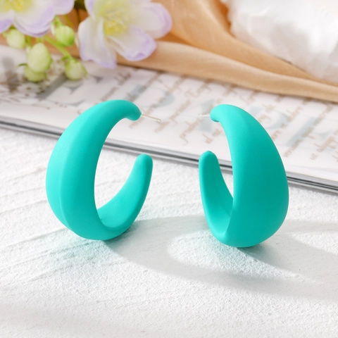 Matte Gekleurde C-Vorm Oorringen Zoete Geometrische Hars Plastic Oorbellen Voor Dames Mode Sieraden Accessoire Cadeau