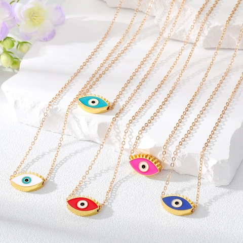 Collier Pendentif Mauvais Œil en Alliage Plaqué Or Boho Émail Coloré Cils Collier de Chaîne Bijoux Femme Cadeau