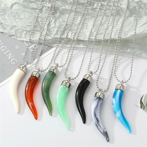 Collier Pendentif Piment En Résine Colorée Pour Femmes Punk Corne Italienne Texture Marbre Chaîne À Billes En Alliage Bijoux