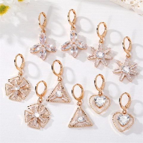 Mode Legering Strass Hart Geometrische Huggie Oorbellen Voor Vrouwen Vergulde Bloem Sneeuwvlok Driehoek Vorm Ring Oorbellen