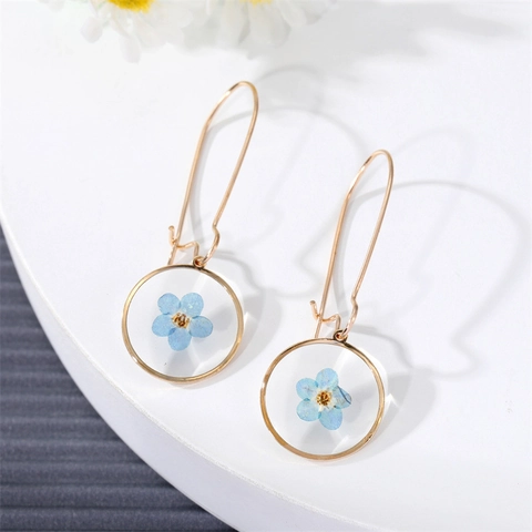 Handmade Real Dried Flower Resin Drop Earrings For Women Gold Plated Alloy Circle Geometric Dangle Earrings Nature Inspired Jewelry Gift