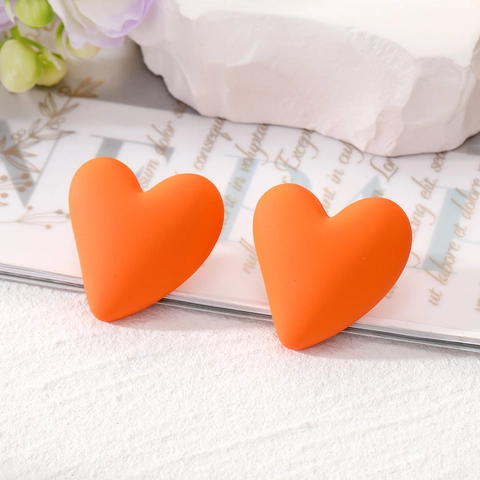 Minimalist Matte Resin Heart Stud Earrings Colorful Macaron Candy Color Heart Shape Jewelry For Women Fashion Accessory