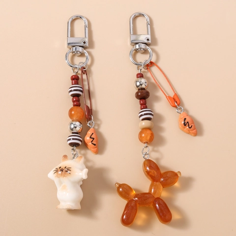 Fashion Beaded Acrylic Balloon Dog Keychain Cute Cat Charm Pendant Handbag Decor Croissant Accent Keyring For Daily Accessory