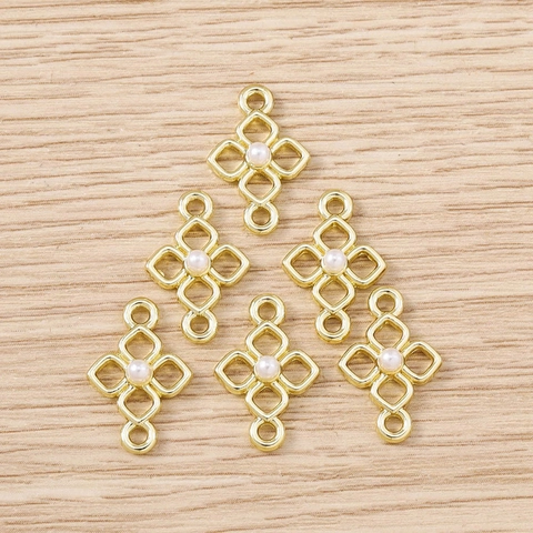 Colgantes de Nudo Chino Geométricos de Aleación de Zinc Oro Con Conectores de Cruz Hueca de Perla Artificial para Joyería DIY
