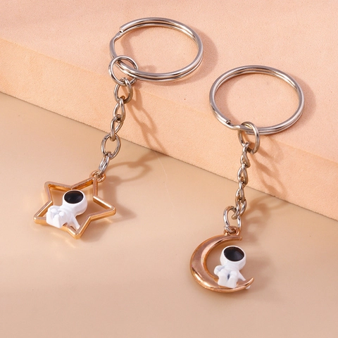 Kreativer Astronaut Schlüsselanhänger Stern Mond Design Gold Zinklegierung Schlüsselring Für Tasche Anhänger Mode Schmuck Geschenk