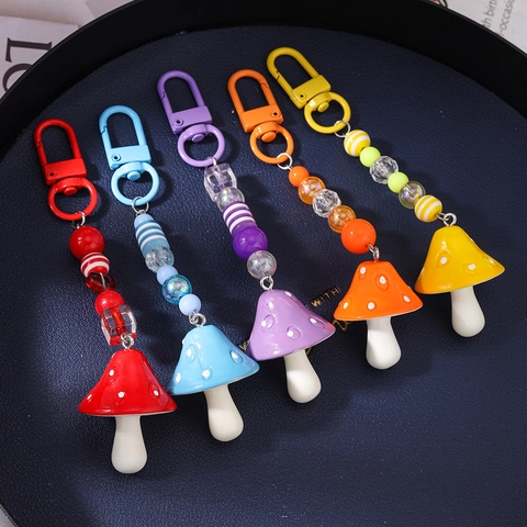 Schattige Paddenstoel Geparelde Sleutelhanger Kleurrijke Streep Hars Kralen Hanger Tas Charme Voor Vrouwen Mode Sleutelhanger Cadeau