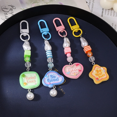 Portachiavi Colorato con Perline in Acrilico Moda Righe Resina Cuore Stella Nuvola Pendente per Borsa Gioiello Regalo Donna
