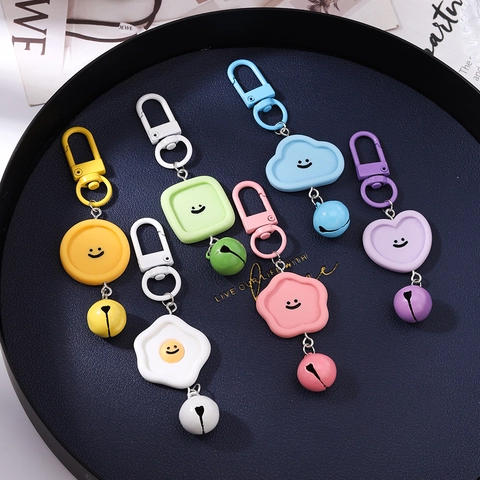 Lindo Llavero de Resina Cara Sonriente Con Cascabel Color Macaron Corazón Nube Huevo Frito Estrella Colgante de Bolso Regalo Mujer Niños