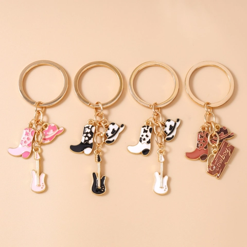 Porte-clés Cow-boy de l'Ouest Métal Bottes Chapeau Guitare Charms Émail Imprimé Vache Pendentif Sac Vintage Cadeau