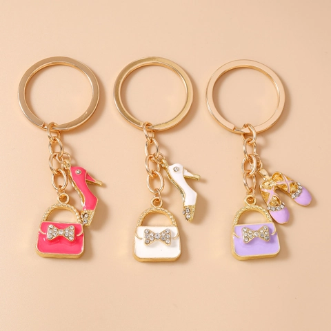 Mode Zinklegering Emaille Handtas Hoge Hakken Schoenen Sleutelhanger Strass Charme Tas Hanger Voor Vrouwen Decoratieve Ring