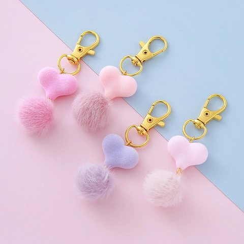 Portachiavi con Pompon a Cuore di San Valentino Carino Ciondolo a Cuore in Lega per Borsa da Donna Bambini Accessorio per Zaino