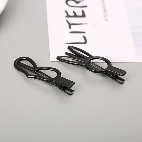 Graziosi Fermagli per Capelli in Lega Nera Opaca Geometrici a Forma di Corona Cuore Coniglio per Ragazze Donna Accessori per Capelli