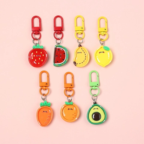 Simpatico Portachiavi a Forma di Frutta e Verdura in Resina Fragola Anguria Carota Ciondolo per Borsa Bambini