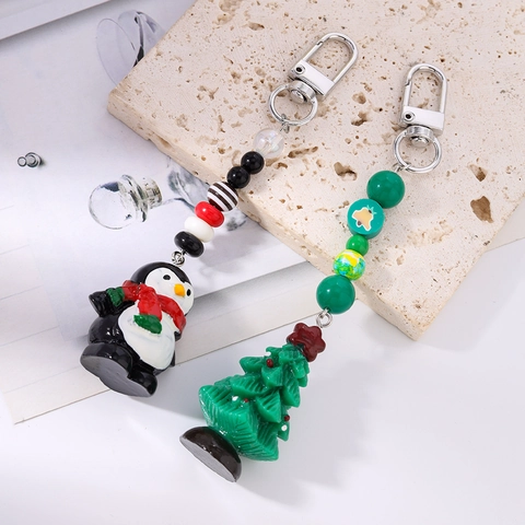 Cute Resin Christmas Tree Penguin Beaded Keychain 3D Cartoon Animal Bag Pendant Festival Party Gift Accessories