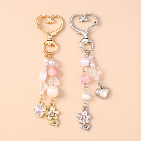 Portachiavi con Perline a Forma di Cuore e Fiore Lega di Zinco Strass Perla Artificiale Ornamento per Borsa Donna Regalo