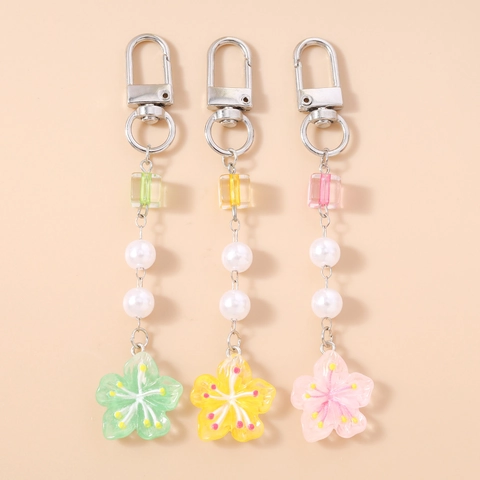 Sweet Resin Flower Beaded Keychain With Imitation Artificial Pearl Cherry Blossom Pendant For Women Girl Bag Charm Floral Keyring Gift