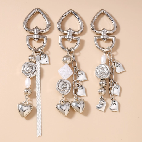 Portachiavi con Perline a Forma di Cuore e Rosa d'Argento Vintage per Donna Ciondolo per Borsa con Nappa e Perla Artificiale