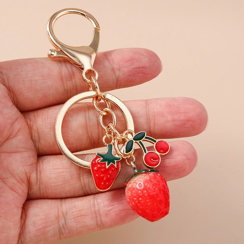Süßer Simulation Frucht Erdbeere Kirsche Schlüsselanhänger Für Damen Harz Legierung Vergoldet Schlüsselring Tasche Anhänger Mode Schmuck Geschenk