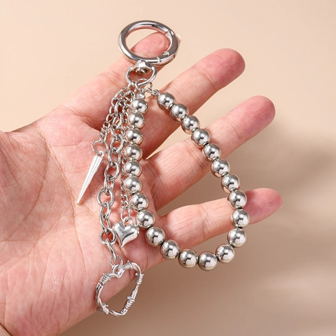 Punk Silver Heart Beaded Keychain Y2K Cool Alloy Resin Bag Pendant For Women Men Metal Key Ring Decorative Accessory