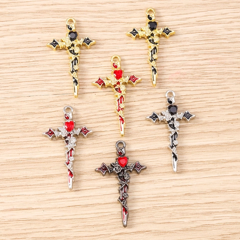 Ciondoli a Croce Gotica con Cuore Rosa Spine Lega di Zinco Strass Smalto Artigianale per Collane Bracciali Fai da Te Gioielli