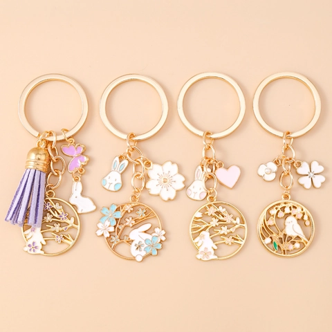 Japanse Stijl Emaille Konijn Bloem Vogel Sleutelhanger Holle Goud Legering Sleutelring Kwastje Hart Hanger Voor Vrouwen Tas