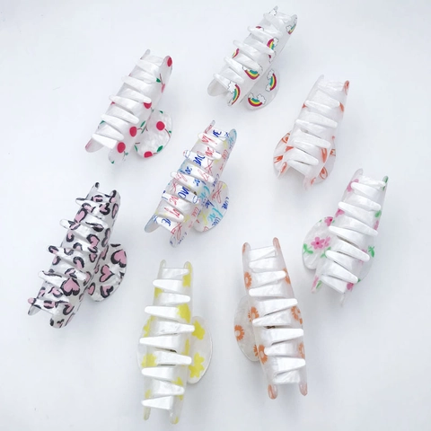 Damen Süße Acryl Wasserwelle Haarklammern Niedlich Herz Regenbogen Kirsche Gänseblümchen Love Druck Haifisch Clips Haarschmuck