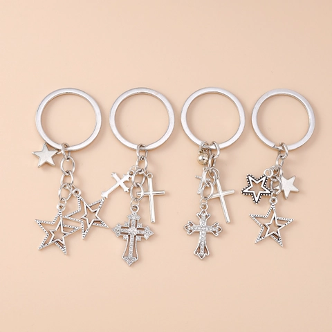 Zinklegering Sleutelhanger Met Strass Ster En Kruis Mode Zilveren Punk Stijl Tas Hanger Voor Mannen En Vrouwen Sieraden