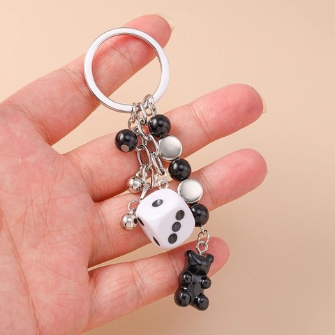 Mode Würfel Gummibärchen Schlüsselanhänger Für Damen Metallkette Harzperlen Tasche Anhänger Zubehör Schwarz Weiß Silber
