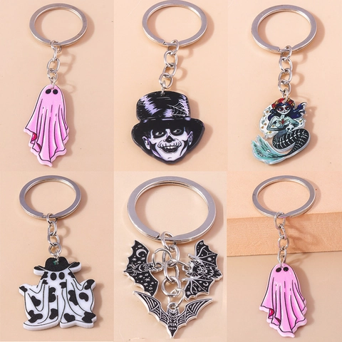 Halloween Ghost Bat Skull Keychain Gothic Spooky Character Resin Key Ring Pendant For Party Favor Gift Cartoon Accessories