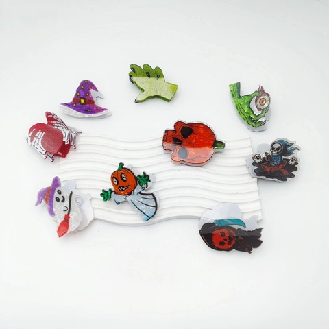 Halloween Acrylic Hair Claws For Women Spooky Cute Ghost Pumpkin Skeleton Witch Hat Bat Graphic Festive Party Hair Clips Hair Jewelry