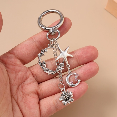 Portachiavi con Ciondolo in Metallo alla Moda Lega di Zinco Luna Stella Fiore Croce Strass Ciondolo per Borsa Zaino Donna Anello Chiave