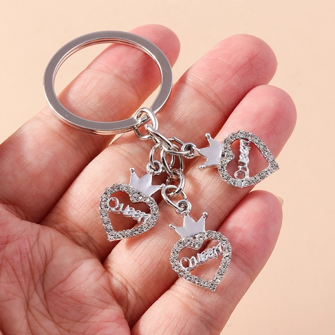 Llavero de Lujo de Aleación con Diamantes de Imitación Corazón Con Decoración de Corona Queen Letras Calado Colgante de Bolso Moda Joyería
