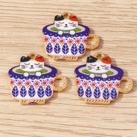 Pendentifs en Alliage Émaillé Chat Dans Une Tasse à Thé Dessin Animé Chaton Accessoires de Bijoux DIY pour Bracelet Collier