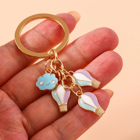 Romantic Hot Air Balloon Enamel Keychain With Smiling Cloud Pendant Gold Tone Alloy Key Ring For Girls Backpack Purse Charm