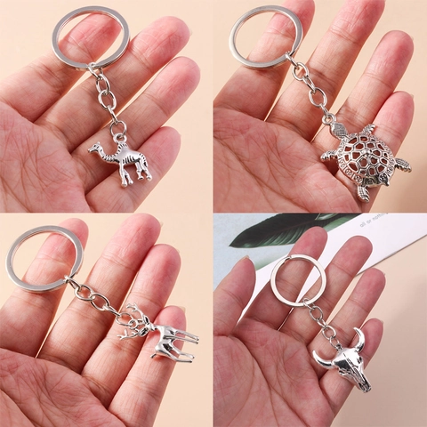 Vintage Zinc Alloy Animal Keychain Retro Silver Camel Elk Turtle Bull Head Skull Key Ring Backpack Pendant For Men Women