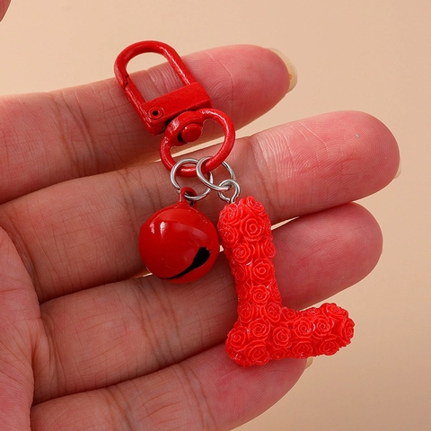 Creative Resin Rose Flower Letter Keychain With Small Bell Metal Clasp Fashion Backpack Pendant Daily Bag Accessory Gift