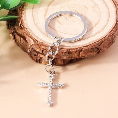Llavero de Cruz de Metal Plateado Vintage con Diamantes de Imitación Colgante de Cruz Incrustado de Lujo para Decoración de Bolsos