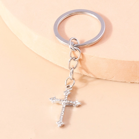 Llavero de Cruz de Metal Plateado Vintage con Diamantes de Imitación Colgante de Cruz Incrustado de Lujo para Decoración de Bolsos