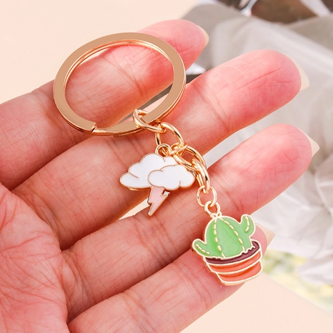 Llavero de Esmalte de Dibujos Animados Cactus Nube Rayo Aleación Dorada Anillo de Metal Colgante de Bolso Joyería Regalo para Mujeres