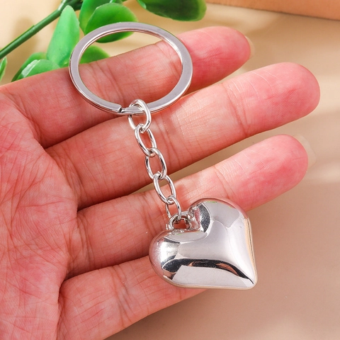 Moderner Herzform Metall Schlüsselanhänger Zinklegierung Polierter Spiegelglanz Liebe Anhänger Schlüsselring Kreative Mode Tasche Schmuck Geschenk