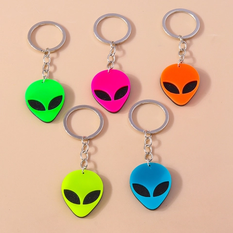 Creative Alien Head Keychain Personalized Cartoon Punk Style Pendant Accessory For Bag Keys Women Men Jewelry Ornament