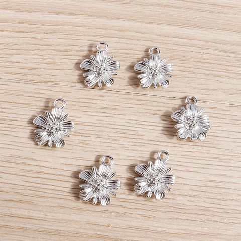 Ciondoli a Forma di Margherita in Lega Argento Ciondoli Floreali Botanici per Fai da Te Collana Bracciale Orecchini Accessori Gioielli