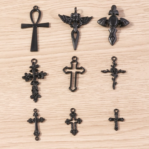 Ensemble de Pendentifs Croix Rose Gothique Noirs en Alliage Creux Ankh Croix Ailée pour Fabrication de Bijoux DIY Accessoires Collier