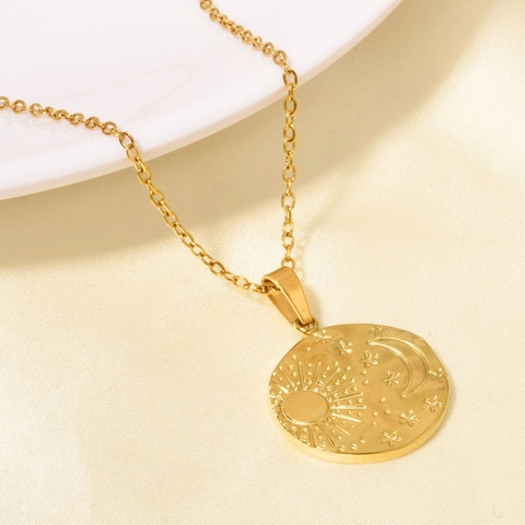 Collar con Colgante de Sol Luna y Estrella de Acero Inoxidable 304 para Mujer Cadena de Clavícula con Placa Redonda en Relieve Joyería