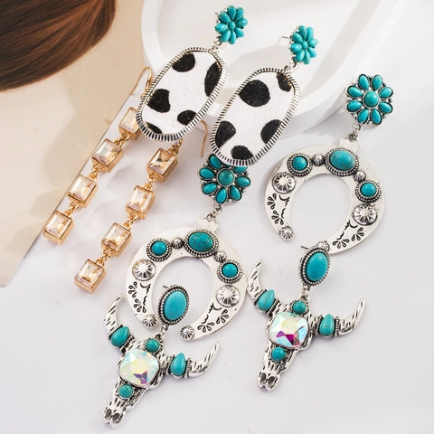 Bohemian Ethnic Drop Earrings For Women Turquoise Leather Cow Pattern Rhinestone Vintage Hollow Geometric Bull Head Alloy Earrings