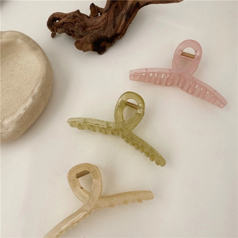 Korean Simple Acrylic Hair Claw For Women Jelly Color Cross Twist Hair Clip Large Non-Slip Shark Clip Hair Accessory