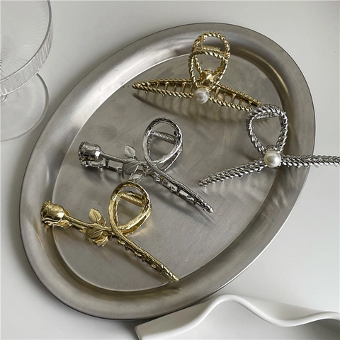 Eleganter Legierung Rose Haarklammer Vintage Gedrehte Textur Künstliche Perle Metall Haarkrebs Für Damen Elegantes Haarschmuck
