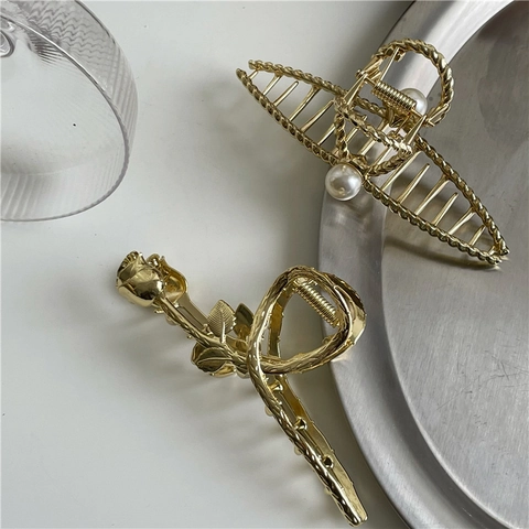 Eleganter Legierung Rose Haarklammer Vintage Gedrehte Textur Künstliche Perle Metall Haarkrebs Für Damen Elegantes Haarschmuck